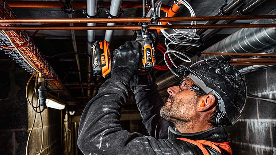 Visseuse à chocs sans fil 18 V AEG BSS18SBL-0 SUBCOMPACT Visseuse à chocs sans fil 18 V AEG BSS18SBL-0 SUBCOMPACT